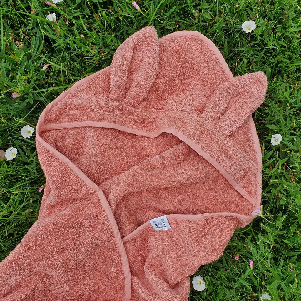 Serviette à capuche avec oreilles de lapin - Rose