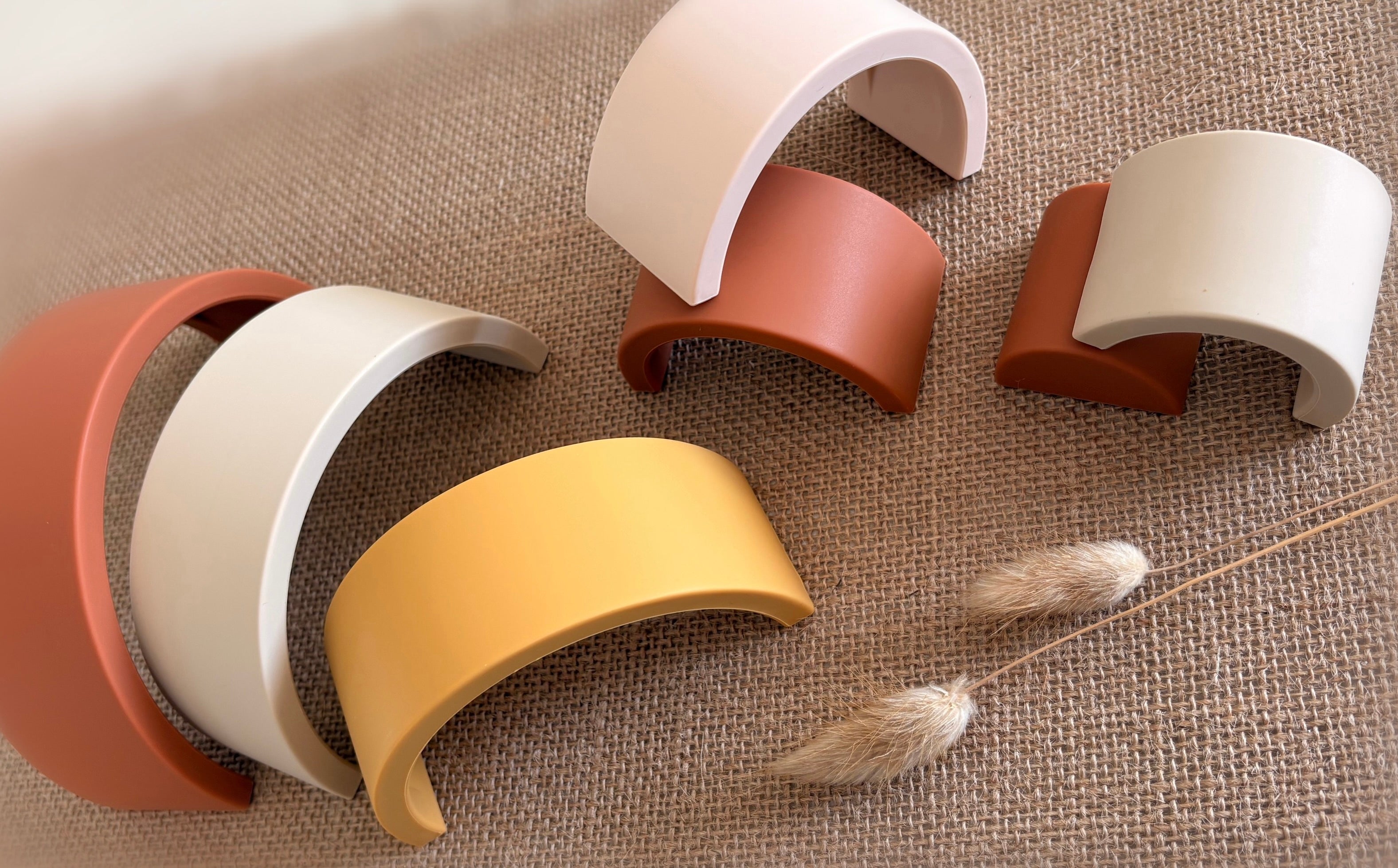 Arc-en-ciel empilable en silicone - Beige