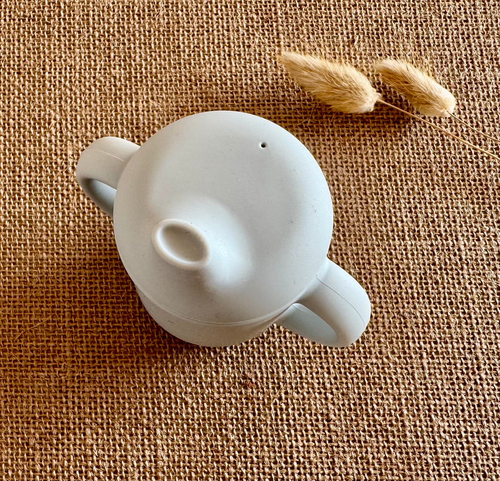 Tasse d'apprentissage à bec en silicone – Gris