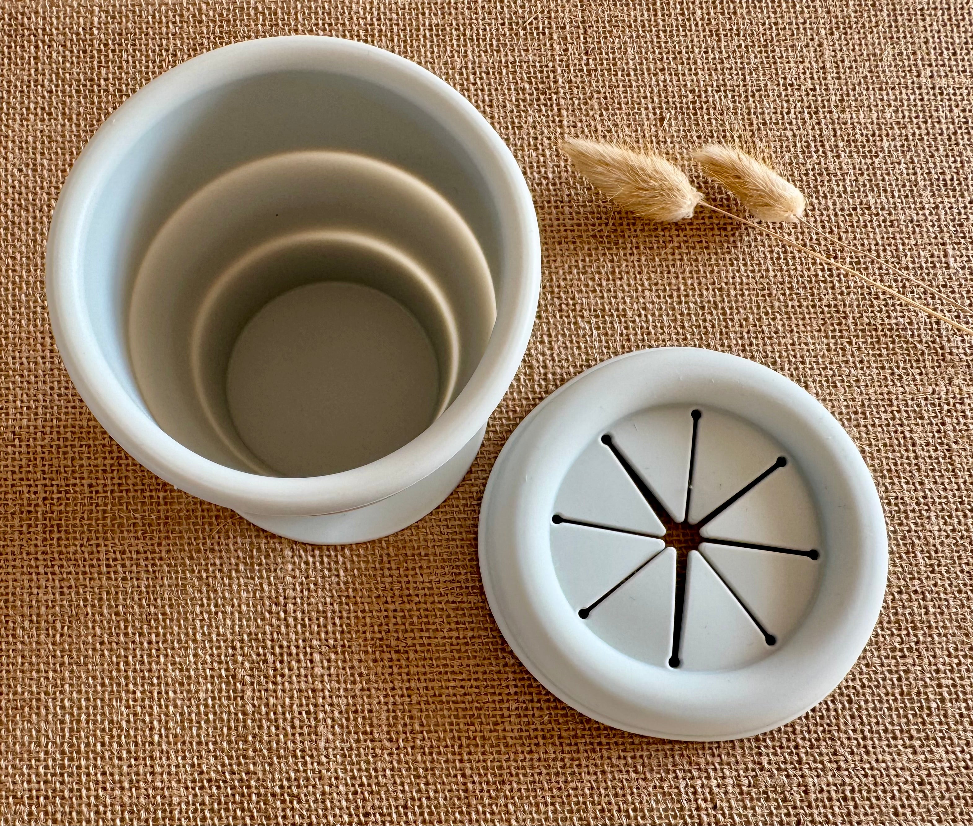 Gobelet à collation pliable en silicone - Gris